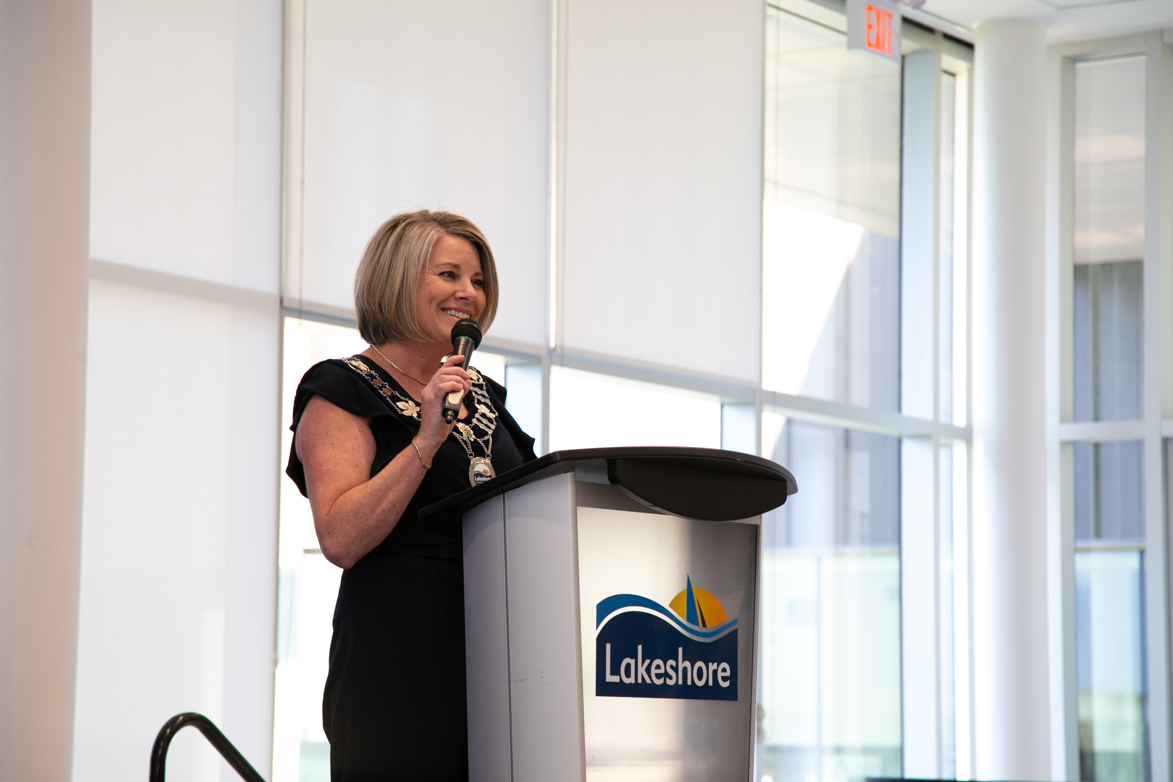 Mayor Tracey Bailey speaking at the Mayor's Art Awards